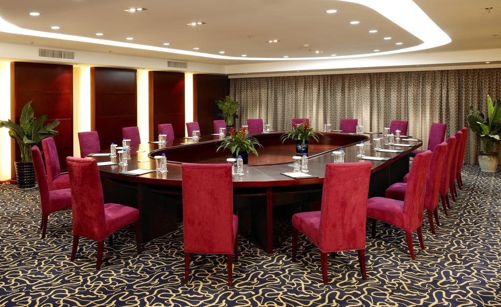 Shenyang Rich Gate Hotel Exterior photo