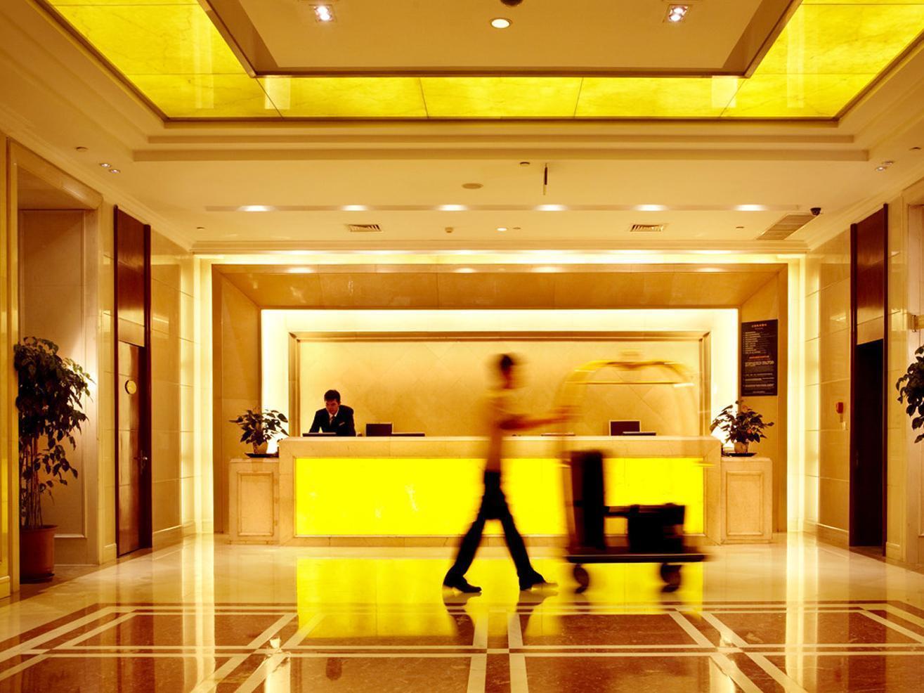 Shenyang Rich Gate Hotel Exterior photo